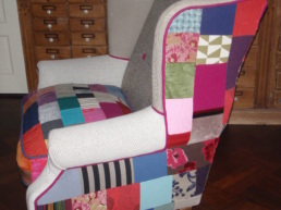 Unieke gekleurde patchwork stoel